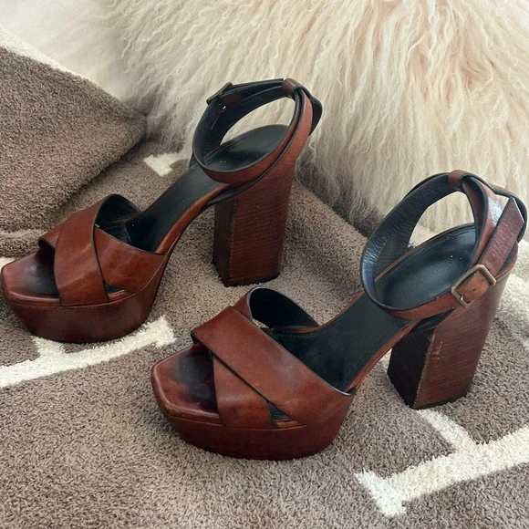 Saint Laurent Conac Leather "Farrah 80" Platform Heel Sandals
Loved these - Picture 5 of 9